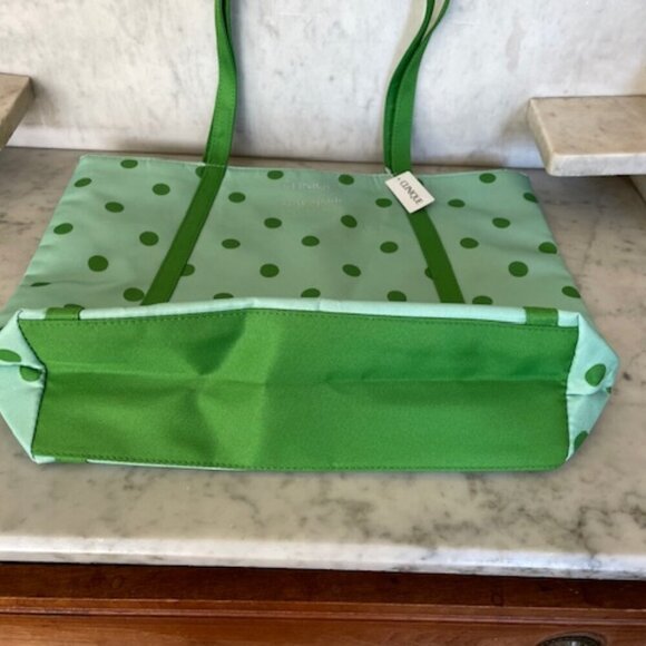 CLINIQUE X KATE SPADE Limited Edition Green Polka Dot Tote - Picture 14 of 16